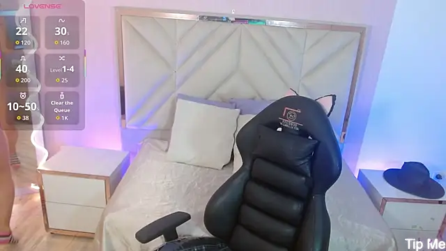 NANAKY TAY online show from October 9, 2025, 12:03 pm