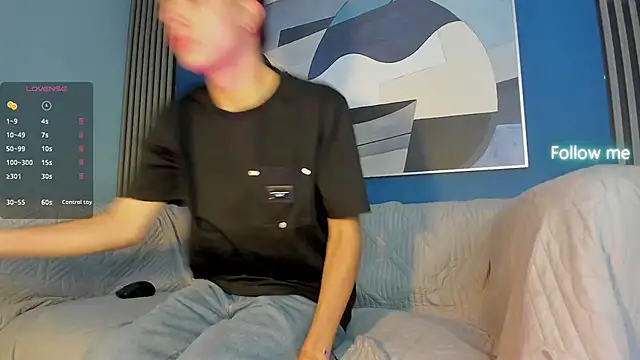 kevinn blue1 online show from September 30, 2025, 9:42 pm