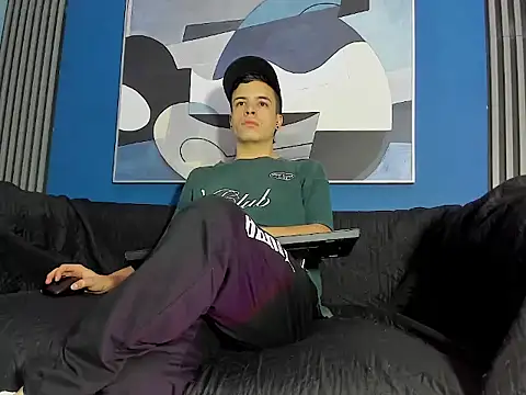 kevinn blue1 online show from October 6, 2025, 6:05 pm