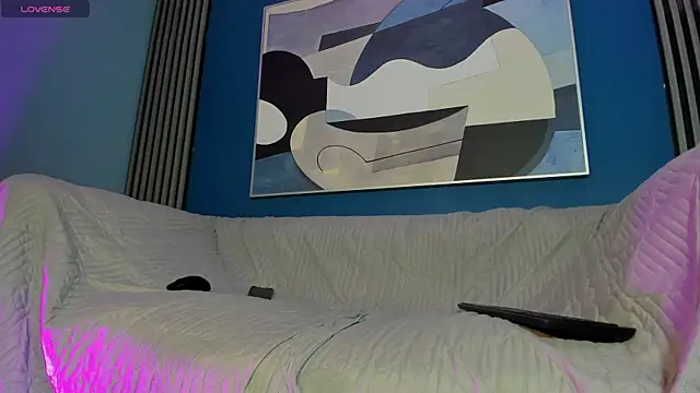 kevinn blue1 online show from October 24, 2025, 8:05 pm