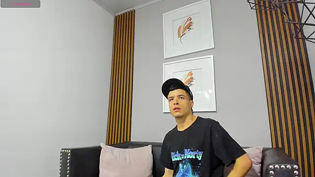 kevinn blue1 online show from November 6, 2025, 11:37 pm