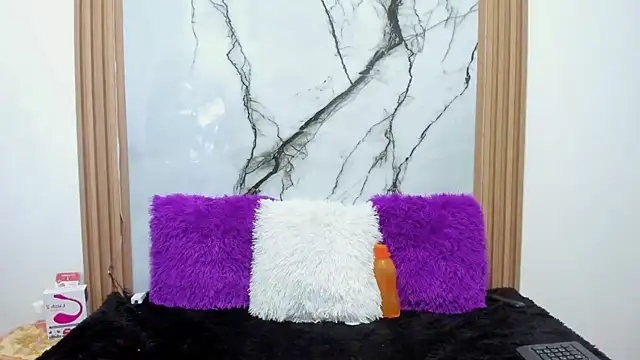 Snapshot of Bonnie_tucci1 chatting on October 2, 2025, 1:07 pm Bonnie tucci1 online show from October 2, 2025, 1:07 pm