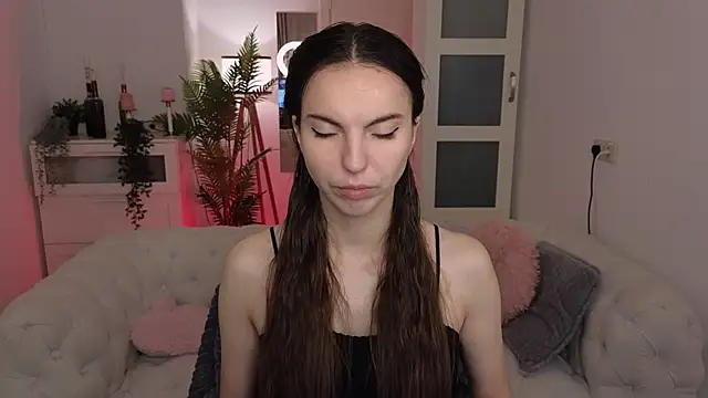 gracedonovan online show from October 15, 2025, 5:51 am