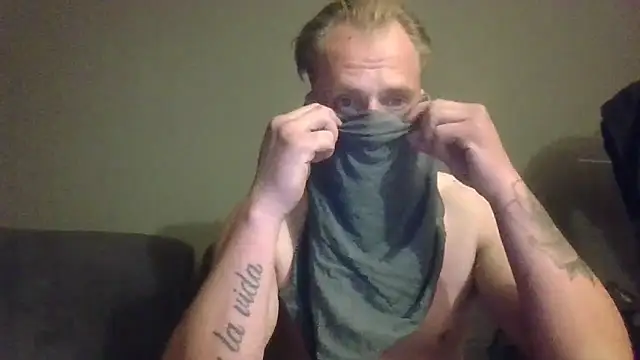 steef070 online show from May 15, 2026, 11:23 pm