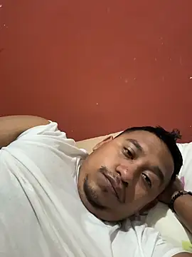 Snapshot of dannybs05 chatting on November 4, 2025, 11:04 pm dannybs05 online show from November 4, 2025, 11:04 pm