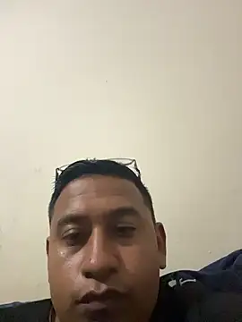 Snapshot of dannybs05 chatting on November 7, 2025, 6:13 am dannybs05 online show from November 7, 2025, 6:13 am