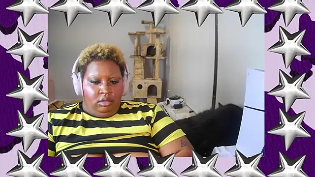 Snapshot of MoniqueStarr chatting on October 7, 2025, 3:36 am MoniqueStarr online show from October 7, 2025, 3:36 am