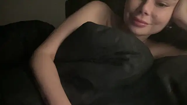 Orlinah online show from November 8, 2025, 6:07 pm