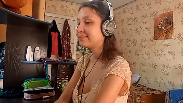 QutieDaSweet online show from September 22, 2025, 6:15 am