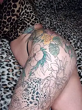 Just peaches not cream online show from October 29, 2025, 4:42 pm