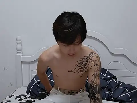 xiaoyi2563 online show from September 19, 2025, 2:07 pm