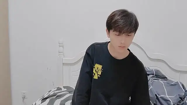 xiaoyi2563 online show from October 22, 2025, 1:22 pm