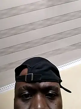 Snapshot of Dickninja084 chatting on October 6, 2025, 10:12 am Dickninja084 online show from October 6, 2025, 10:12 am