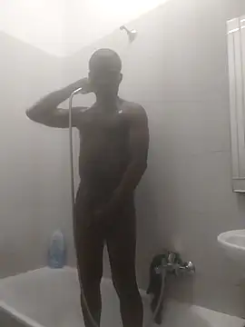 Snapshot of Kwasi-a chatting on October 13, 2025, 3:34 pm Kwasi-a online show from October 13, 2025, 3:34 pm