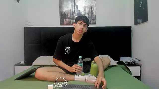 Aaron Spencer13 online show from November 7, 2025, 7:03 pm