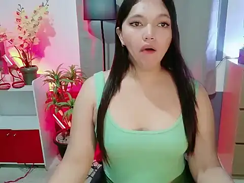 Snapshot of Nikki_Karishma chatting on April 16, 2026, 8:04 am Nikki Karishma online show from April 16, 2026, 8:04 am