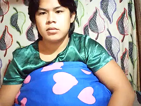 Huntrix2025 online show from October 6, 2025, 9:23 pm