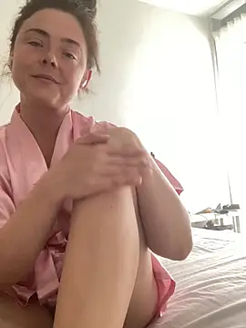 Snapshot of Mia_Winters chatting on September 27, 2025, 12:32 pm Mia Winters online show from September 27, 2025, 12:32 pm