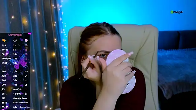 red  dizzy online show from October 21, 2025, 10:10 pm