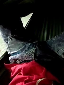 tailua05 online show from April 12, 2026, 8:47 pm