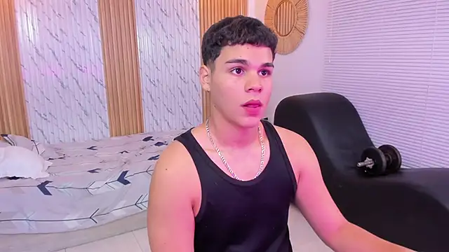 james jonnes online show from September 27, 2025, 7:41 pm