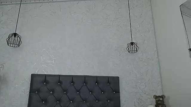 Snapshot of Sabriinaa_Foxx chatting on March 25, 2026, 12:11 pm Sabriinaa Foxx online show from March 25, 2026, 12:11 pm