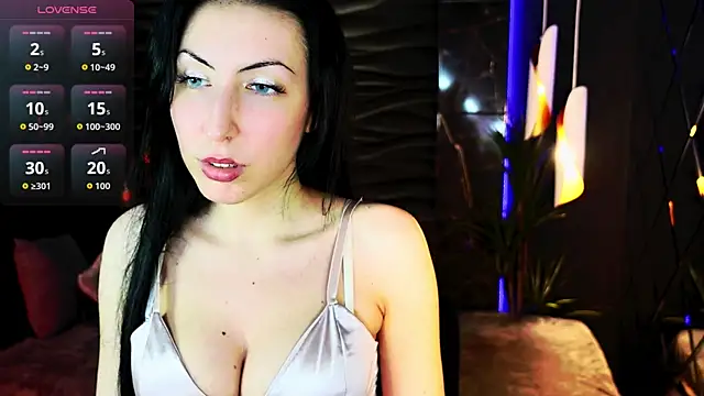 Ashley  Luxy online show from September 26, 2025, 2:10 pm