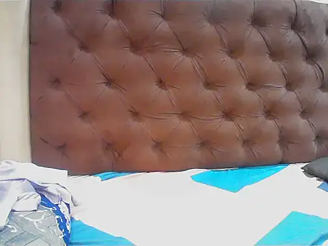 Snapshot of short_girl_ chatting on October 15, 2025, 4:29 pm short girl online show from October 15, 2025, 4:29 pm