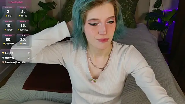 Snapshot of MorgyAsuna_ chatting on October 10, 2025, 8:41 pm MorgyAsuna online show from October 10, 2025, 8:41 pm