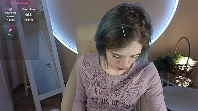 Snapshot of MorgyAsuna_ chatting on October 14, 2025, 1:34 pm MorgyAsuna online show from October 14, 2025, 1:34 pm