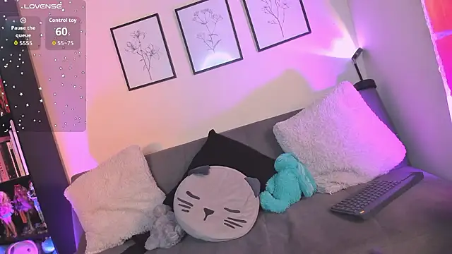 dreamdanna online show from February 24, 2026, 2:04 pm