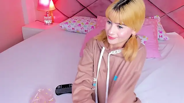 ChloeLaurentt online show from February 7, 2026, 2:54 pm