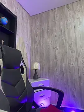 Snapshot of ROUSE_SINCLAIR chatting on February 9, 2026, 7:18 pm ROUSE SINCLAIR online show from February 9, 2026, 7:18 pm