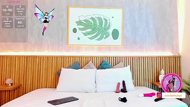 Coco-balenciaga online show from October 31, 2025, 11:44 am