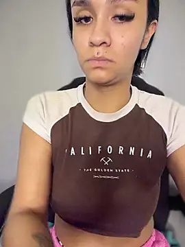 Isabella-Teen online show from April 12, 2026, 2:16 am