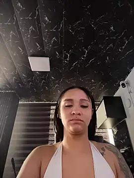 Isabella-Teen online show from June 17, 2026, 12:29 pm