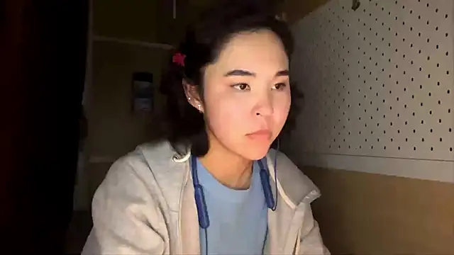 JennyCarpenter online show from April 4, 2026, 8:23 am