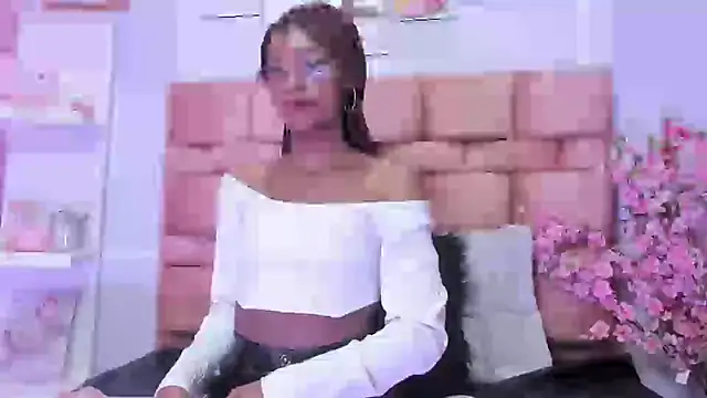 alix noa online show from October 11, 2025, 7:23 pm