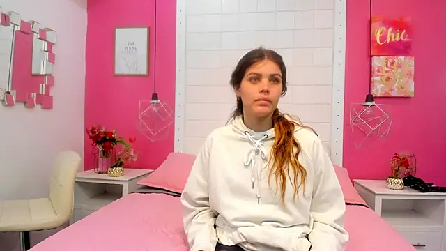 isabel 09 online show from May 25, 2026, 6:03 pm