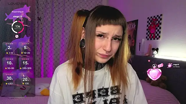 LilithPoison online show from November 5, 2025, 6:19 pm