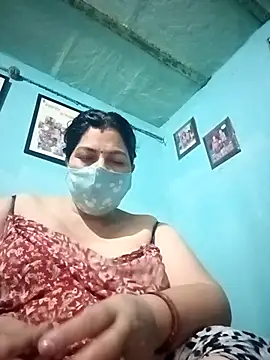 Snapshot of Love-890 chatting on October 3, 2025, 8:44 am Love-890 online show from October 3, 2025, 8:44 am