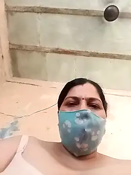 Snapshot of Love-890 chatting on October 4, 2025, 4:32 am Love-890 online show from October 4, 2025, 4:32 am