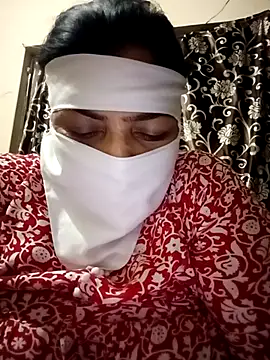 Snapshot of Love-890 chatting on November 6, 2025, 11:04 pm Love-890 online show from November 6, 2025, 11:04 pm