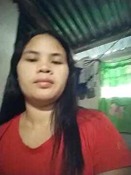 Snapshot of sweet_bella16 chatting on September 19, 2025, 9:32 am sweet bella16 online show from September 19, 2025, 9:32 am