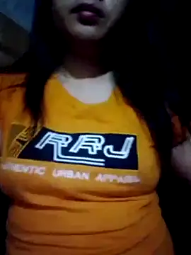 Snapshot of sweet_bella16 chatting on October 11, 2025, 2:59 pm sweet bella16 online show from October 11, 2025, 2:59 pm