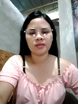 Snapshot of sweet_bella16 chatting on October 16, 2025, 11:28 pm sweet bella16 online show from October 16, 2025, 11:28 pm