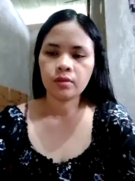 Snapshot of sweet_bella16 chatting on October 17, 2025, 11:51 pm sweet bella16 online show from October 17, 2025, 11:51 pm