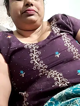 Snapshot of Mmm143 chatting on March 3, 2026, 8:53 am Mmm143 online show from March 3, 2026, 8:53 am