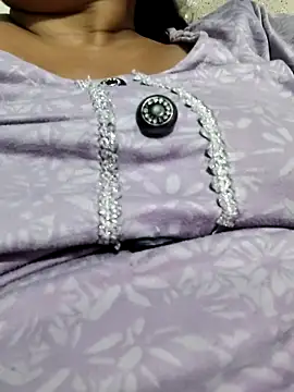 Snapshot of Mmm143 chatting on March 13, 2026, 9:16 am Mmm143 online show from March 13, 2026, 9:16 am