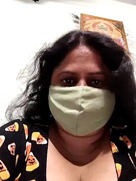 Snapshot of Mmm143 chatting on March 25, 2026, 11:38 am Mmm143 online show from March 25, 2026, 11:38 am